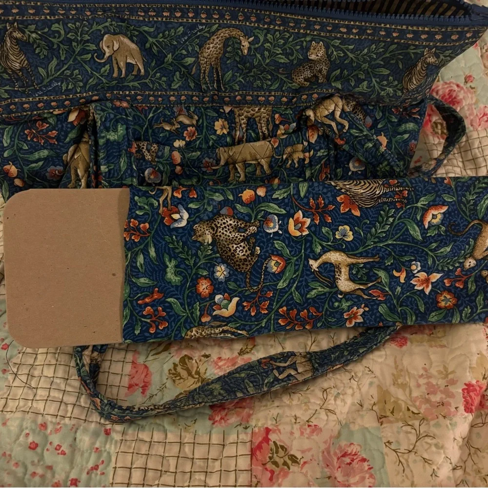 VINTAGE Vera Bradley Bag Retired Animal Kingdom Print - Picture 3 of 8
